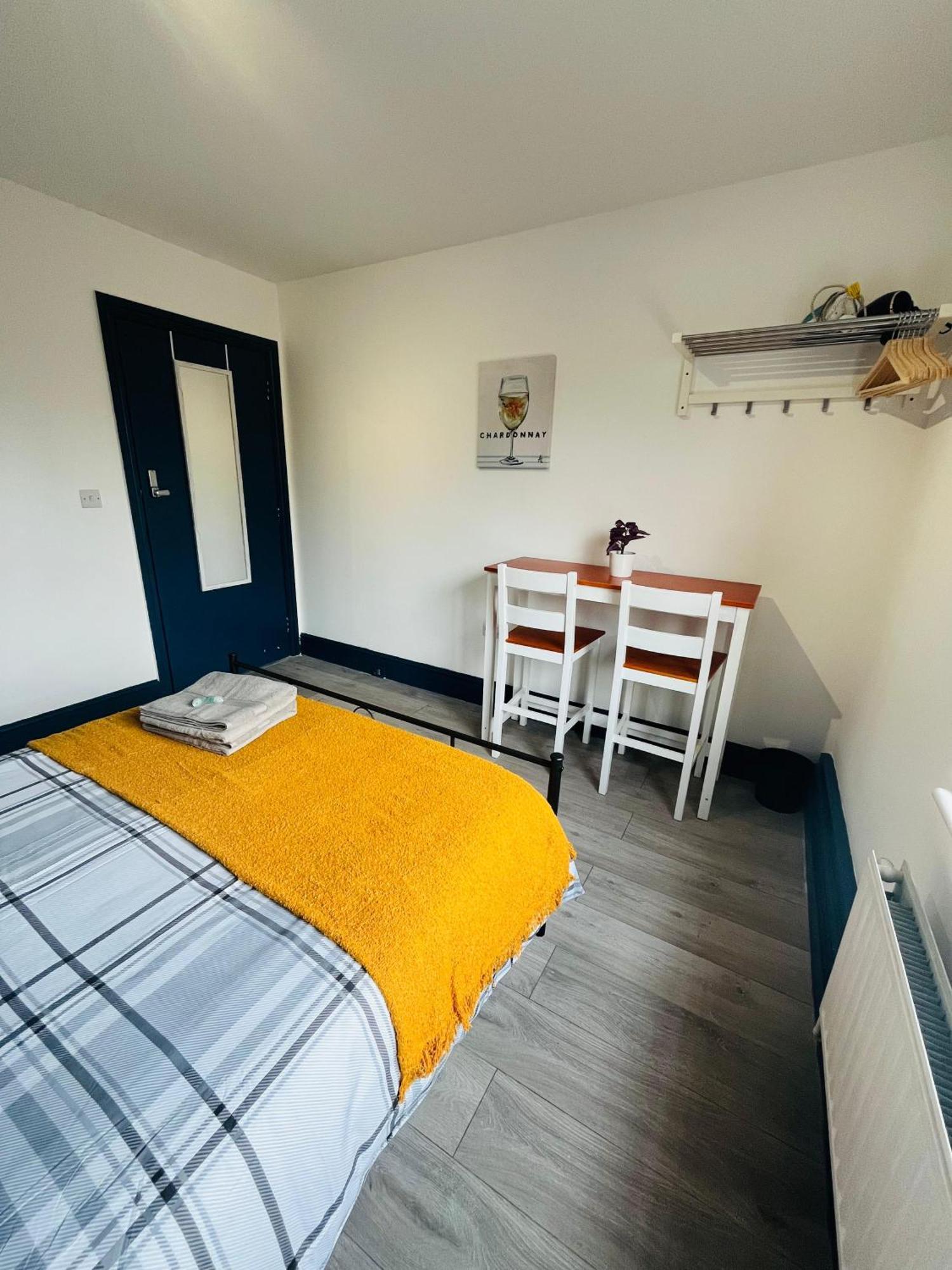 London Budget Rooms 603 Екстериор снимка