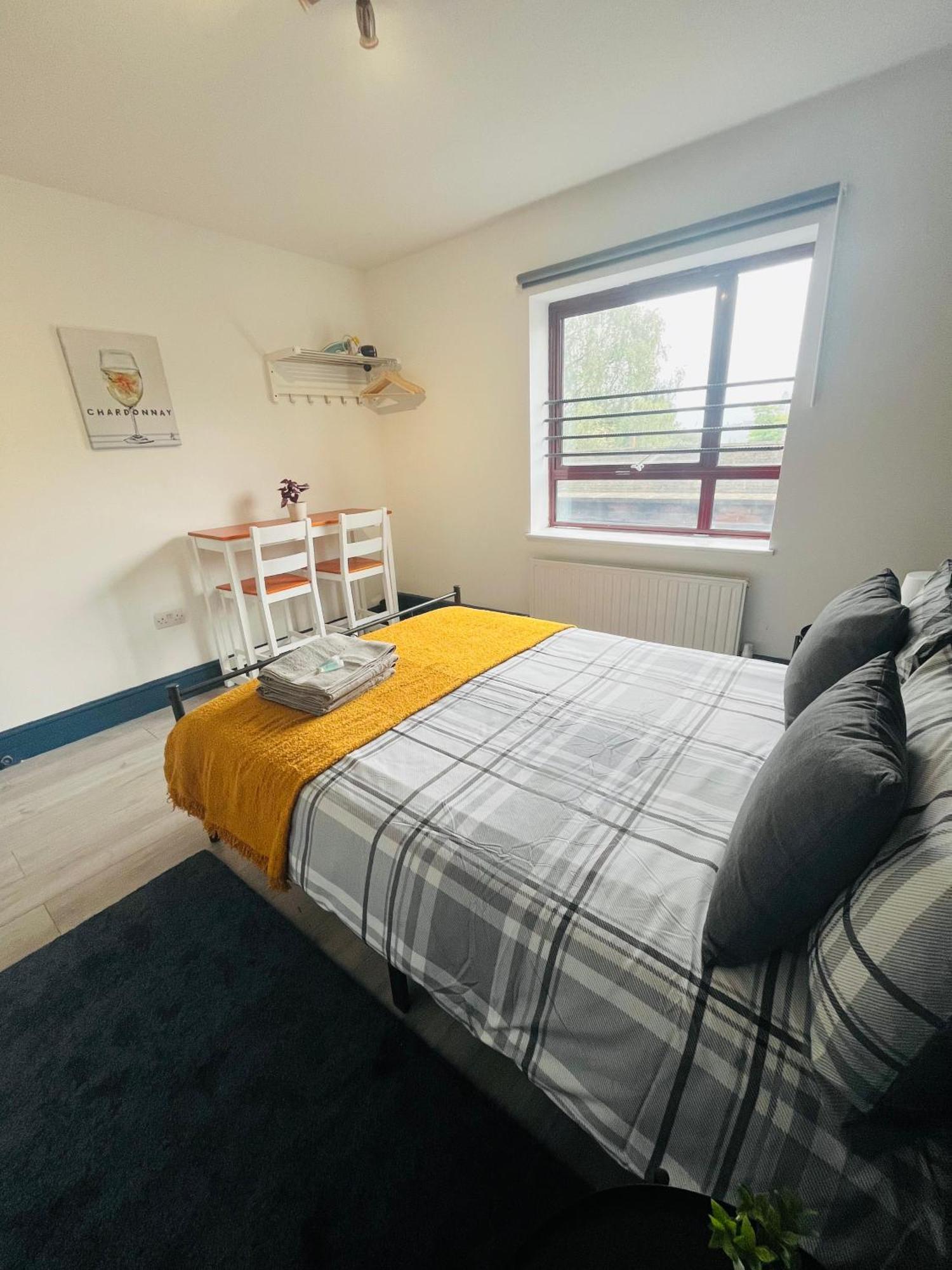 London Budget Rooms 603 Екстериор снимка