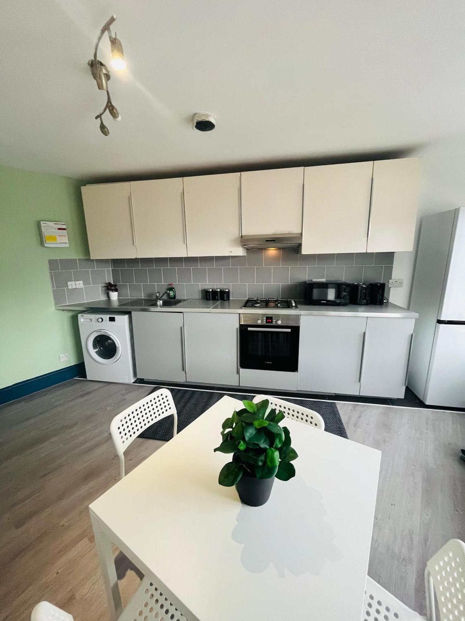 London Budget Rooms 603 Екстериор снимка